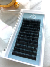 Load image into Gallery viewer, CLEARANCE Satin Silk Mixed Tray Lashes