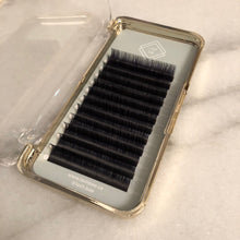 Load image into Gallery viewer, Velvet Mink 0.07 Volume Lashes - Single Length Trays