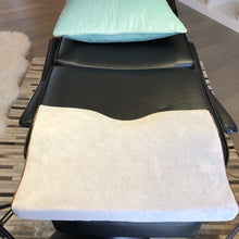 Load image into Gallery viewer, Plush Lash Pillow - Memory Foam